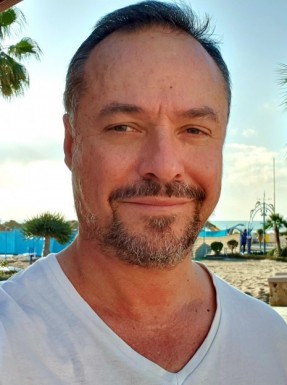 Spanish men looking for love