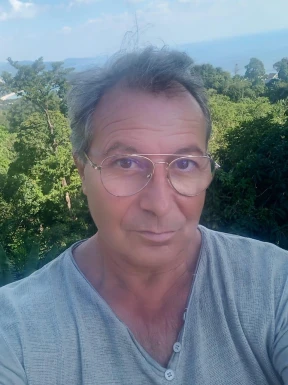 Foreign men for dating