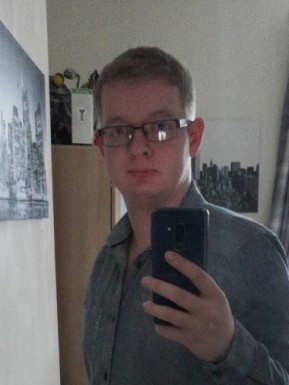 English men looking for love