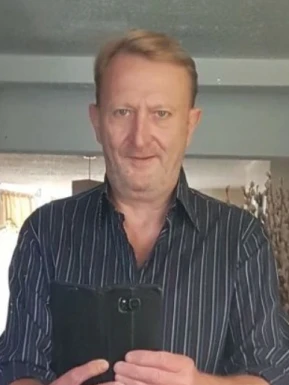 English men looking for love