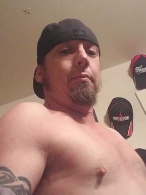 American men looking for love