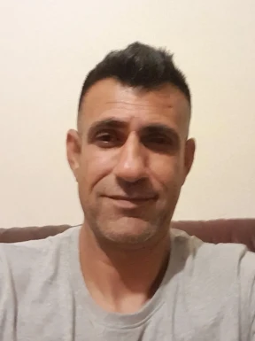English men looking for love