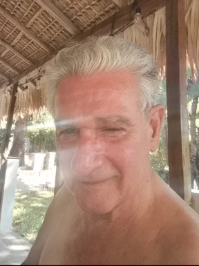 French men looking for love
