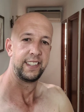 Spanish men looking for love