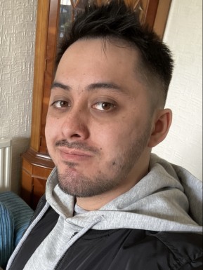 English men looking for love